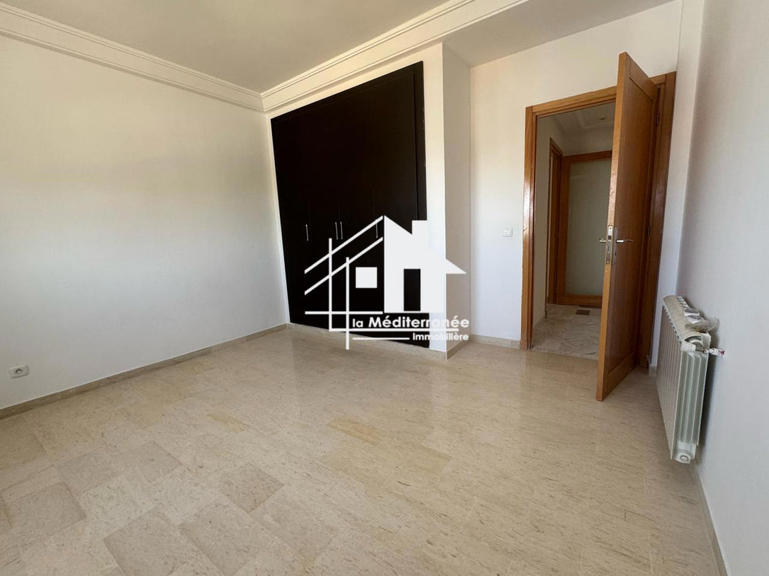 Un appartement S+3 à Jardins de Carthage