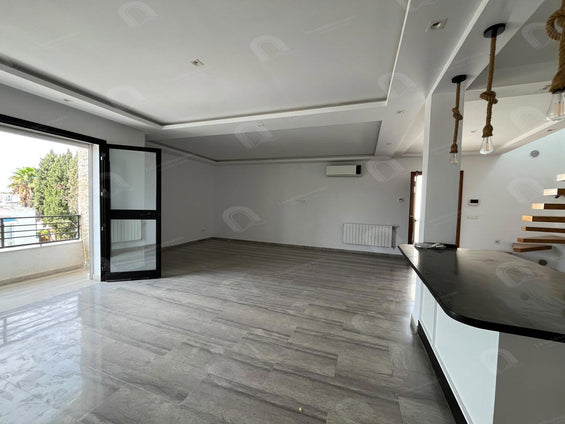 A louer duplex s+3 à La Marsa stade