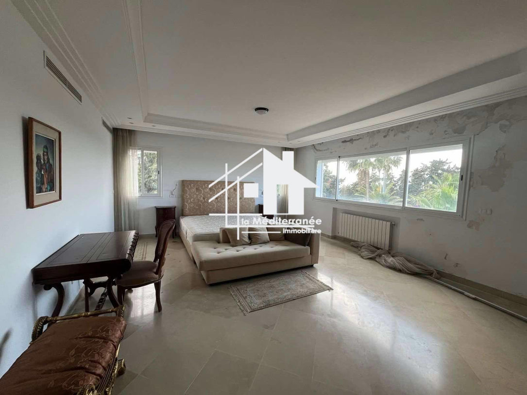 A louer une villa S+4 à Gammarth supérieur