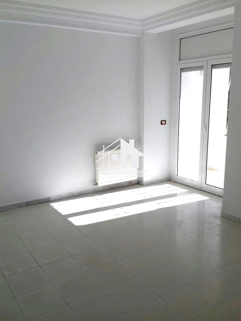 A louer appartement S+2 à la Soukra
