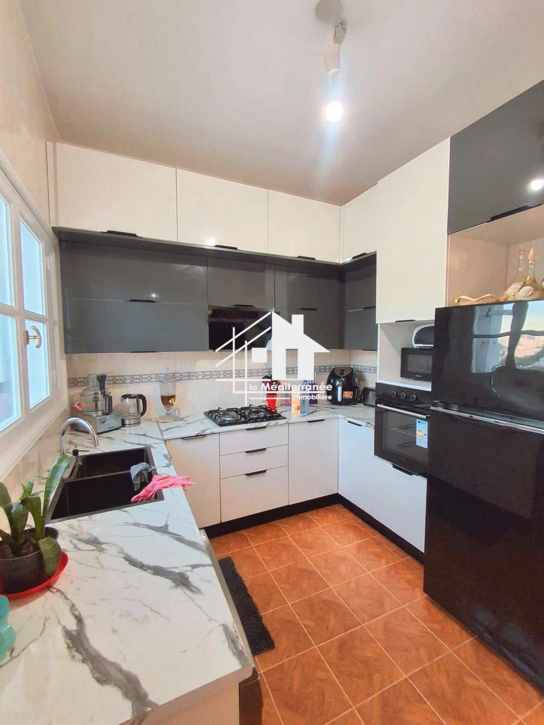 A louer un appartement s+2 à jardin d'el menzah 2