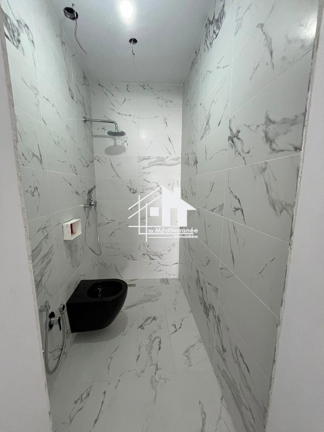 A louer H+2 à Menzah 7