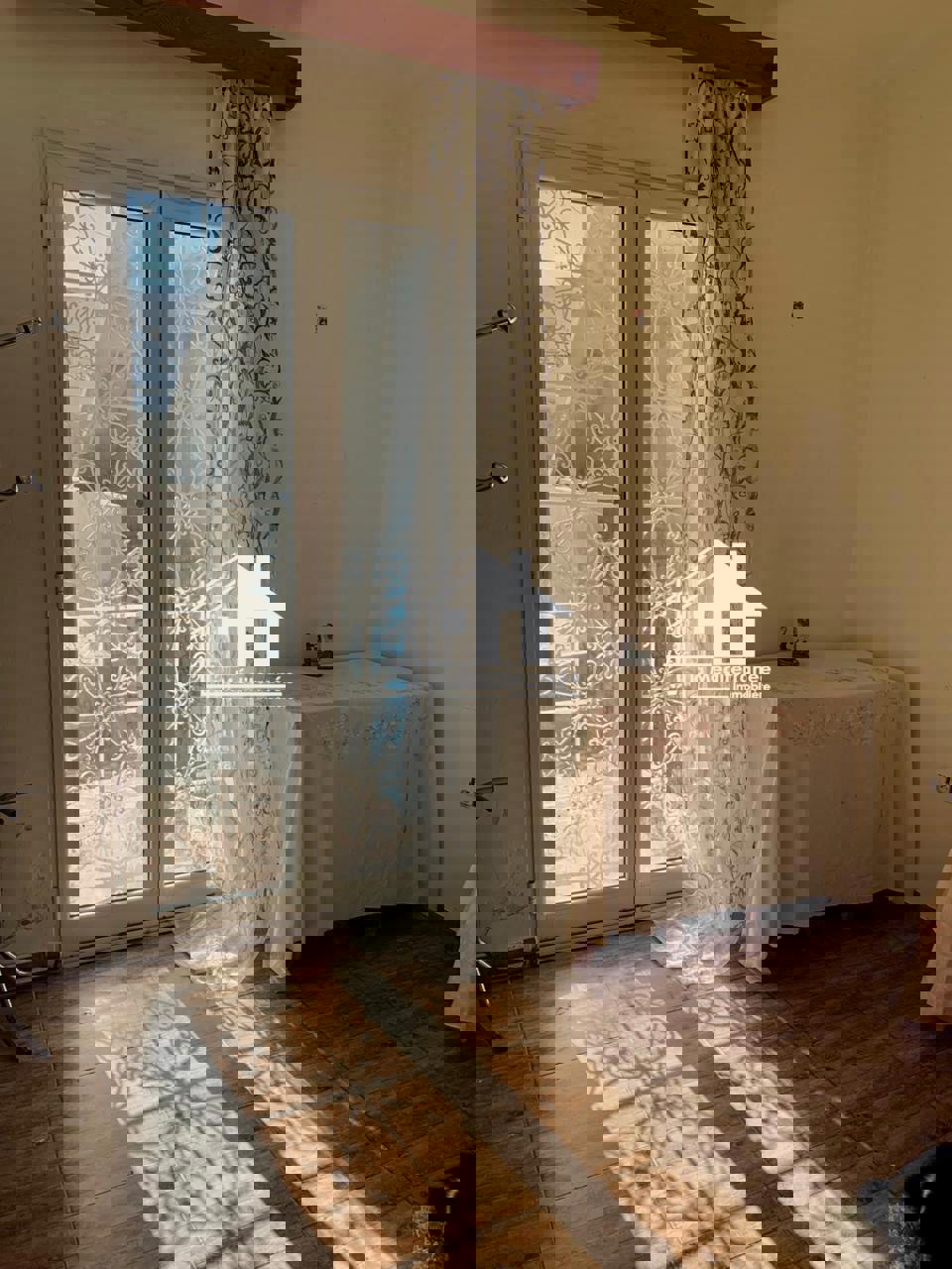 A vendre duplex S+4 à bayrem  etounsi