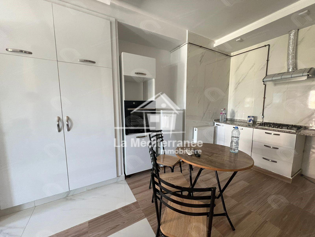 A vendre appartement S+2 hst au bardo