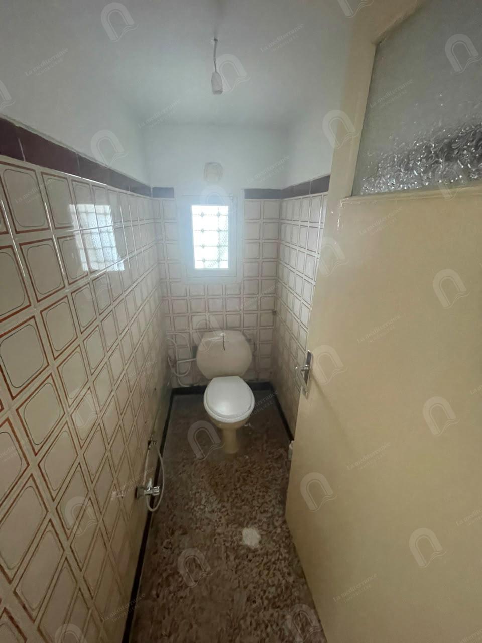 A louer étage de villa S+3 à bayrem ettounsi