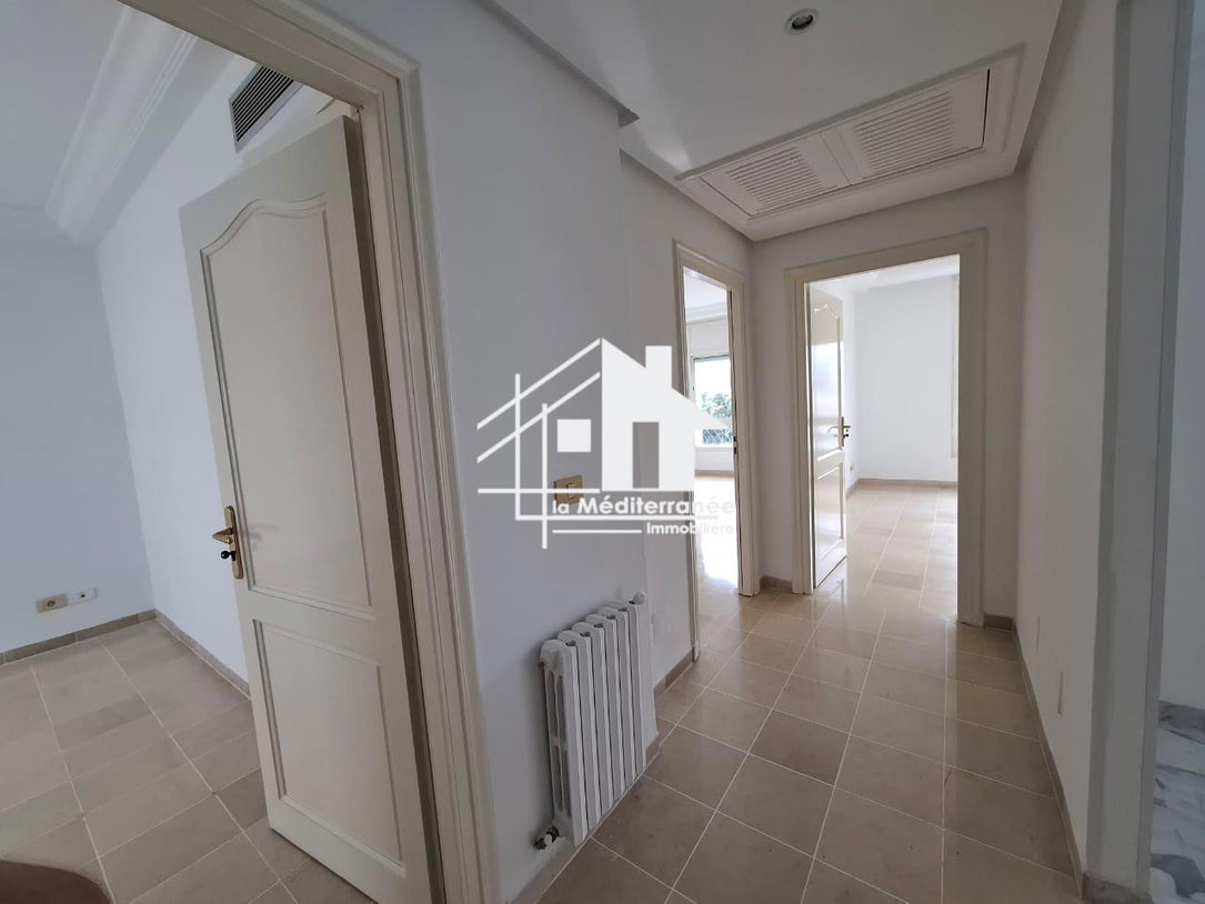A louer appartement S+3 haut standing Manar 2