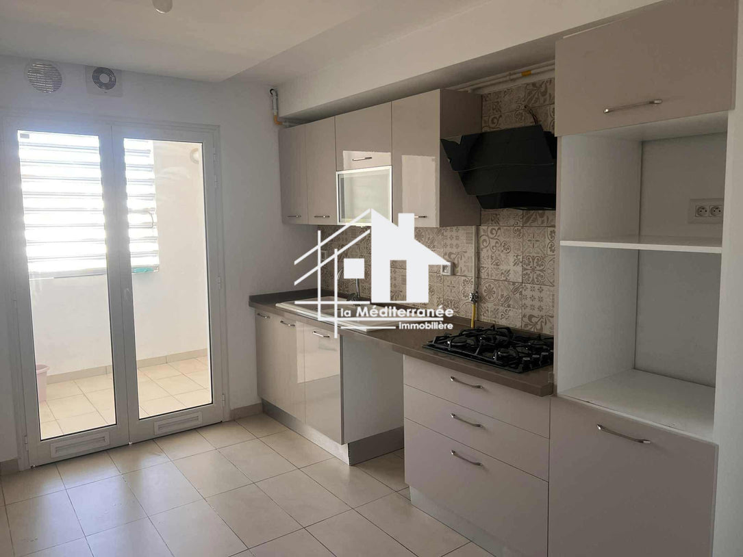 A louer un S+2 à chotrana 1