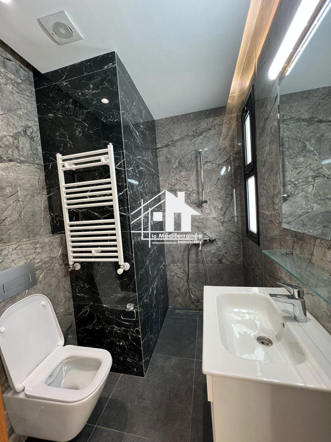 A louer appartement S+3 au Bardo