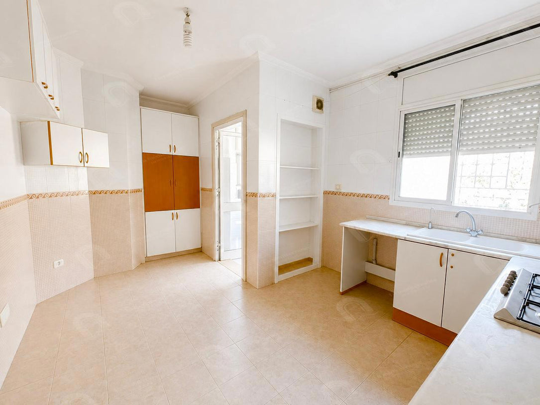 A louer appartement s+3 au Bardo