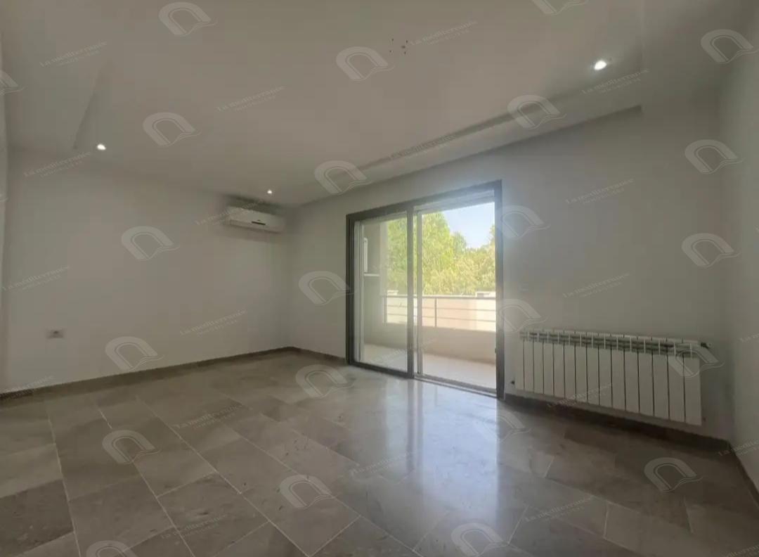 À LOUER : Superbe Appartement S+2 Haut Standing à chotrana