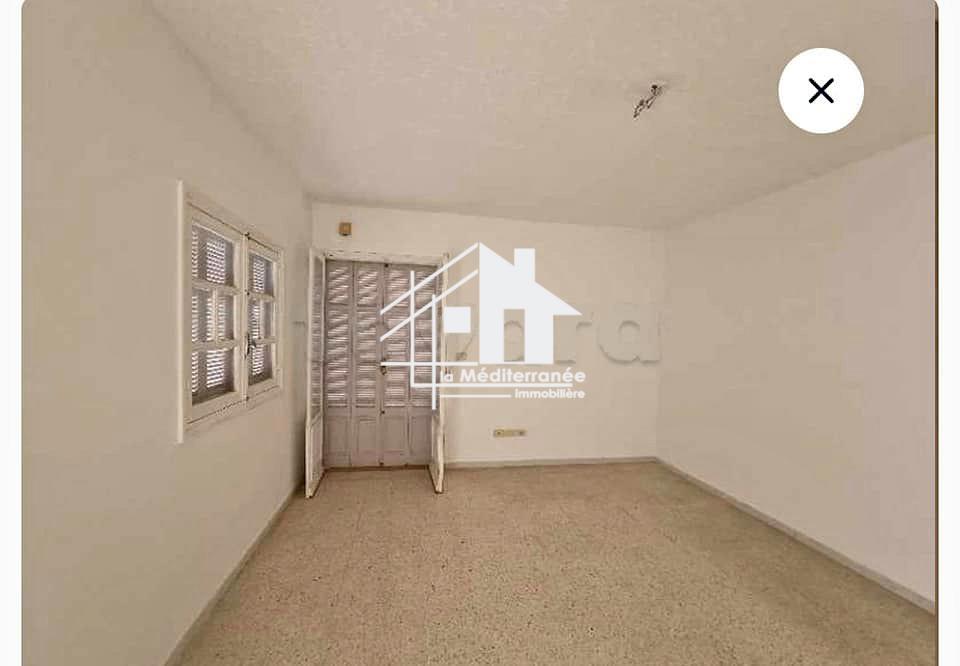 A louer etage de villa S+2 à cité Romena 2