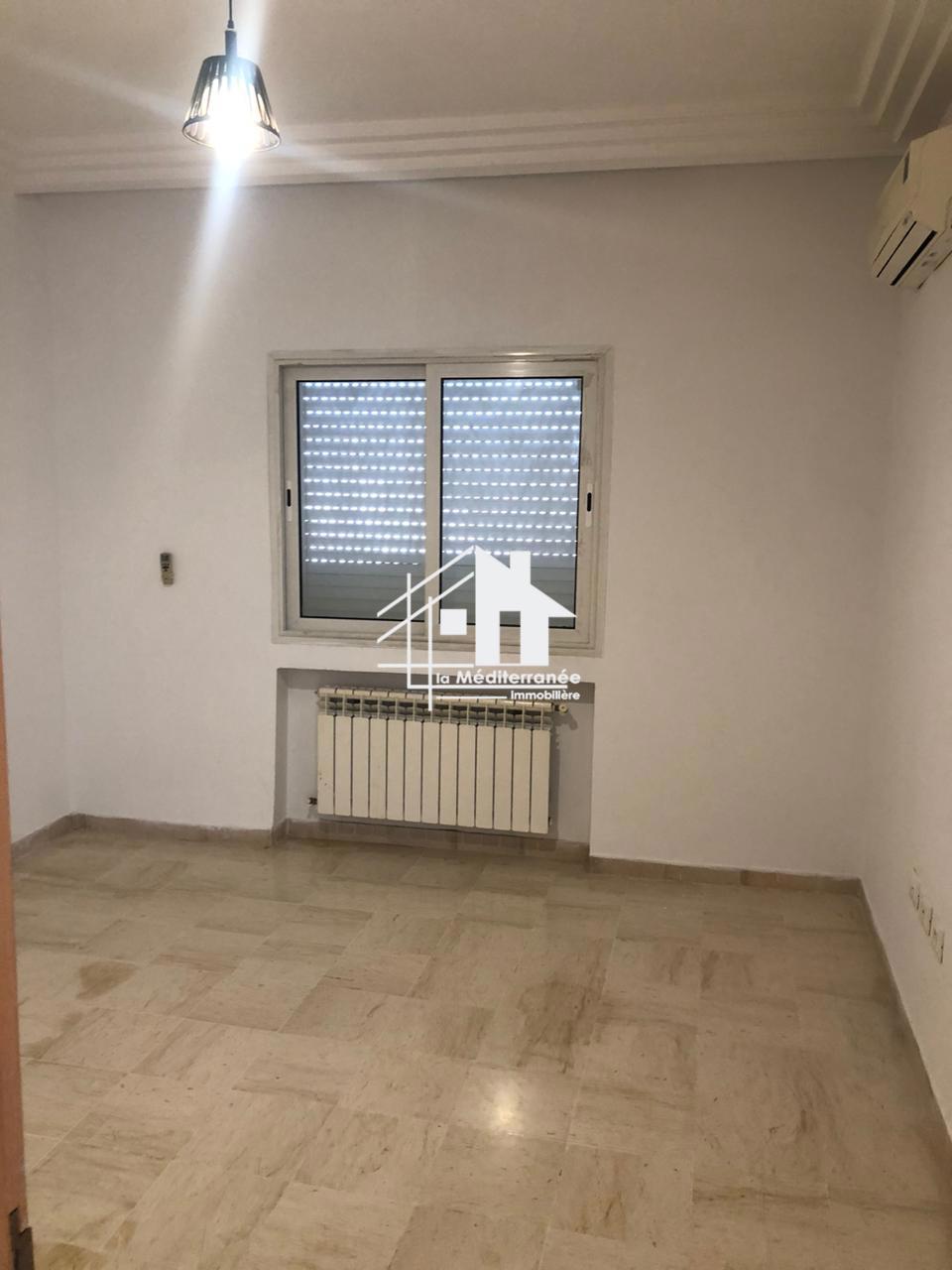 A louer un appartement s+1à cite el Fawez