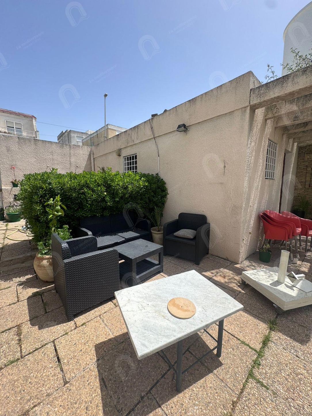 A vendre Villa 2S+5 avec grand jardin à cité romena