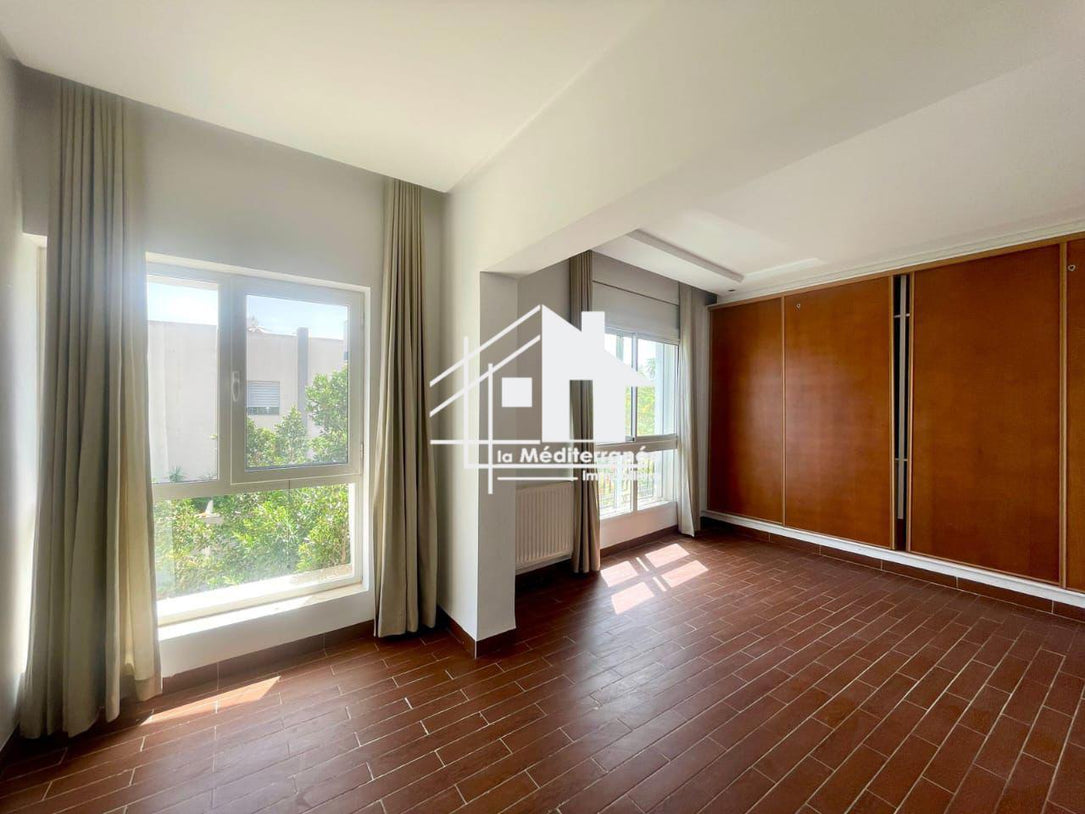 Une villa S+5 au Lac 2