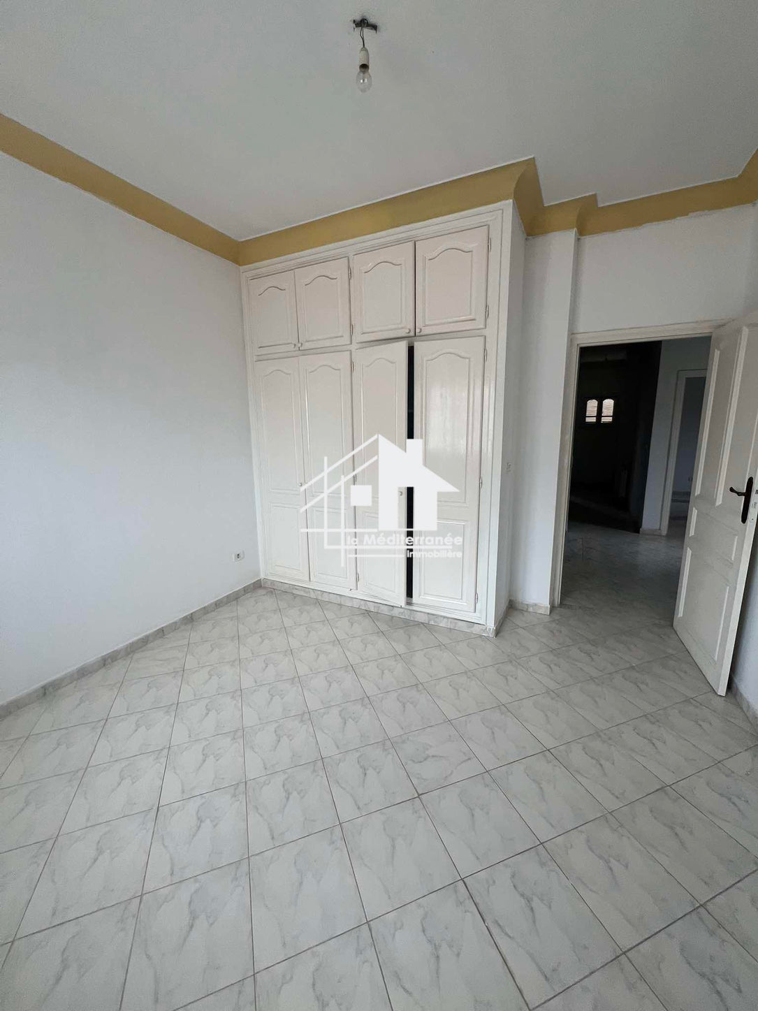 A louer villa S+4 à Ezzahra