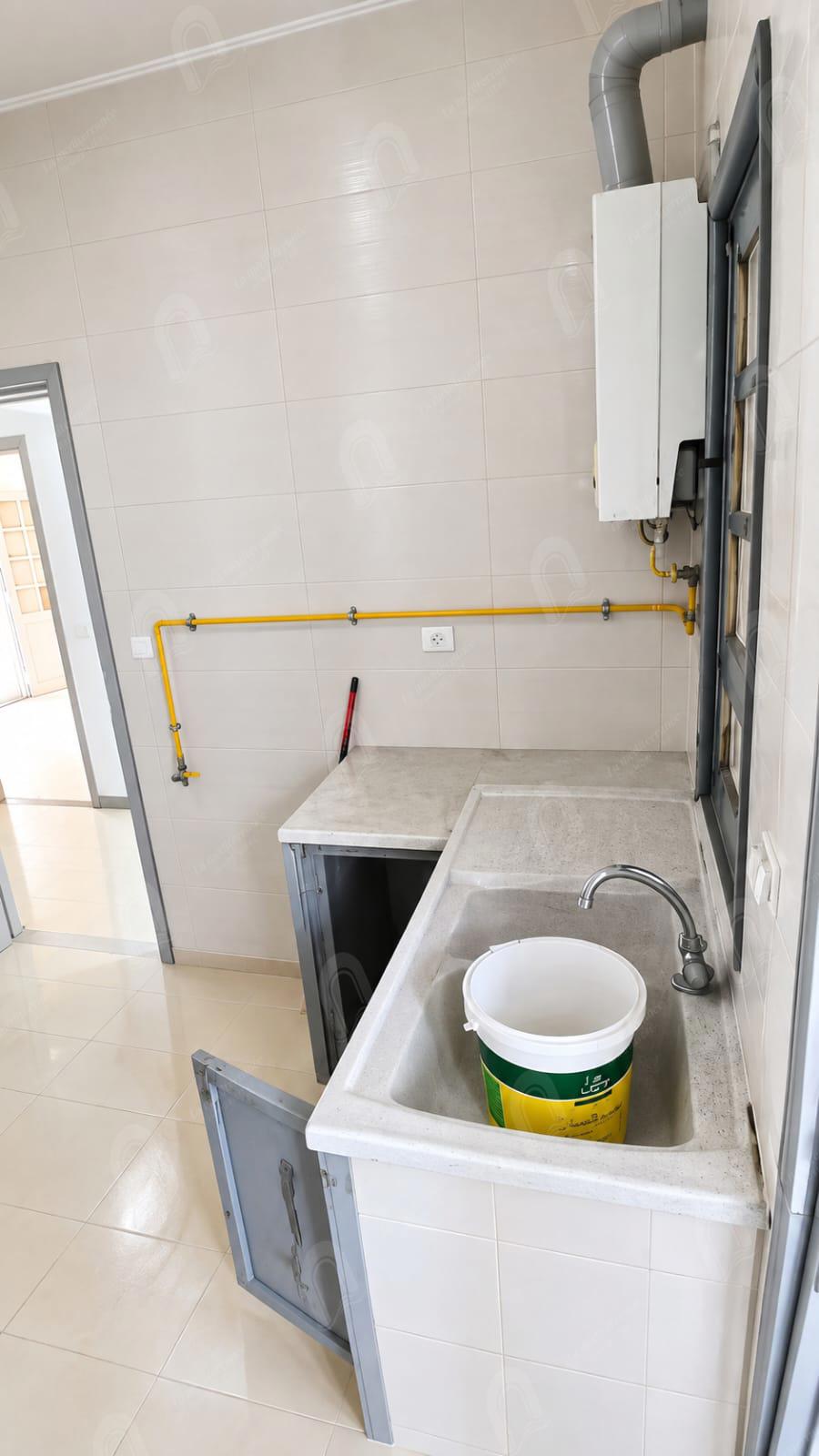 A louer un appartement S+2 à khaznadar