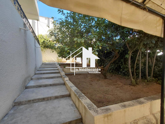 A vendre une villa sur deux niveaux à Montfleury