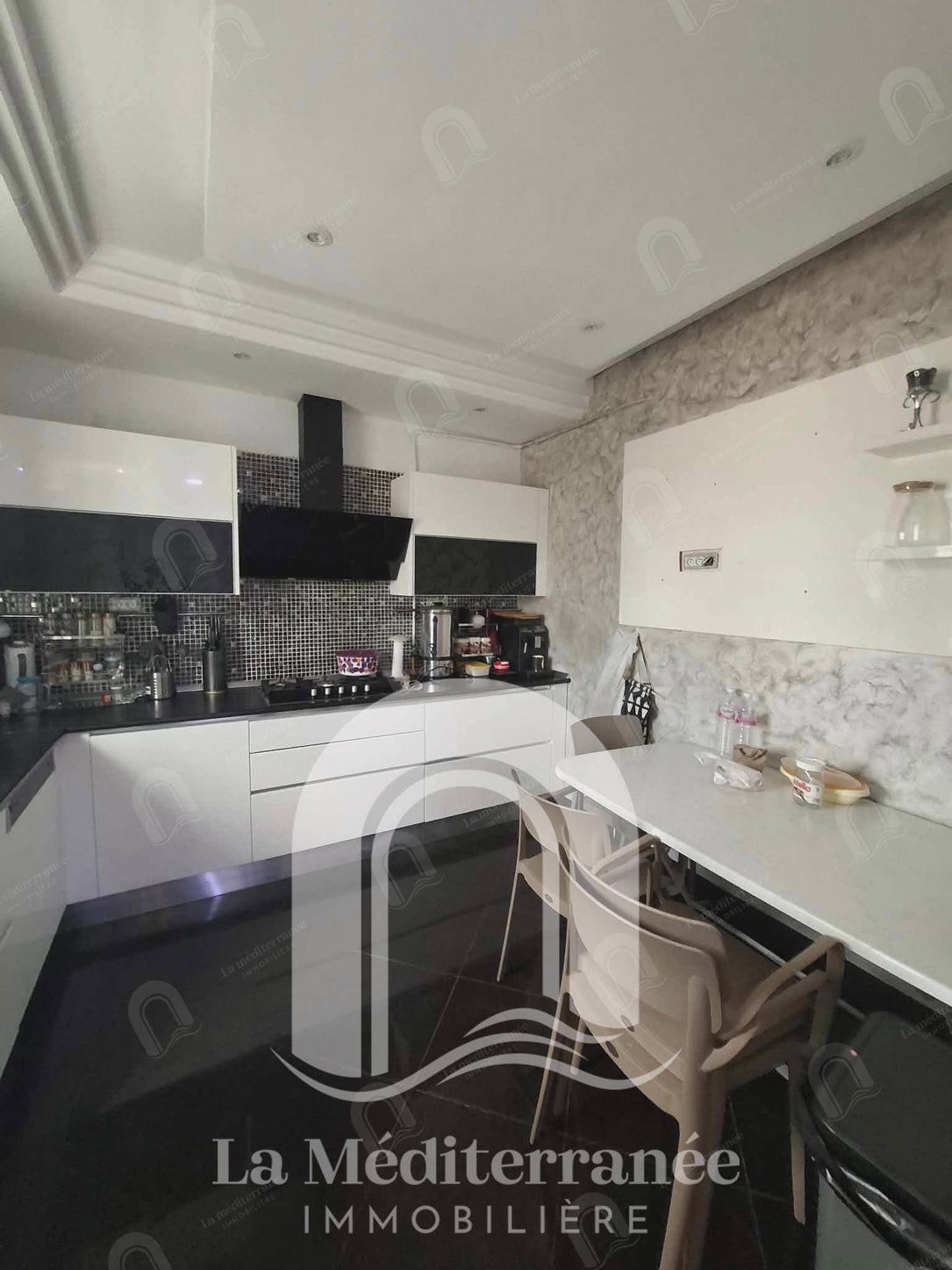 Appartement HST à Mégrine Coteau