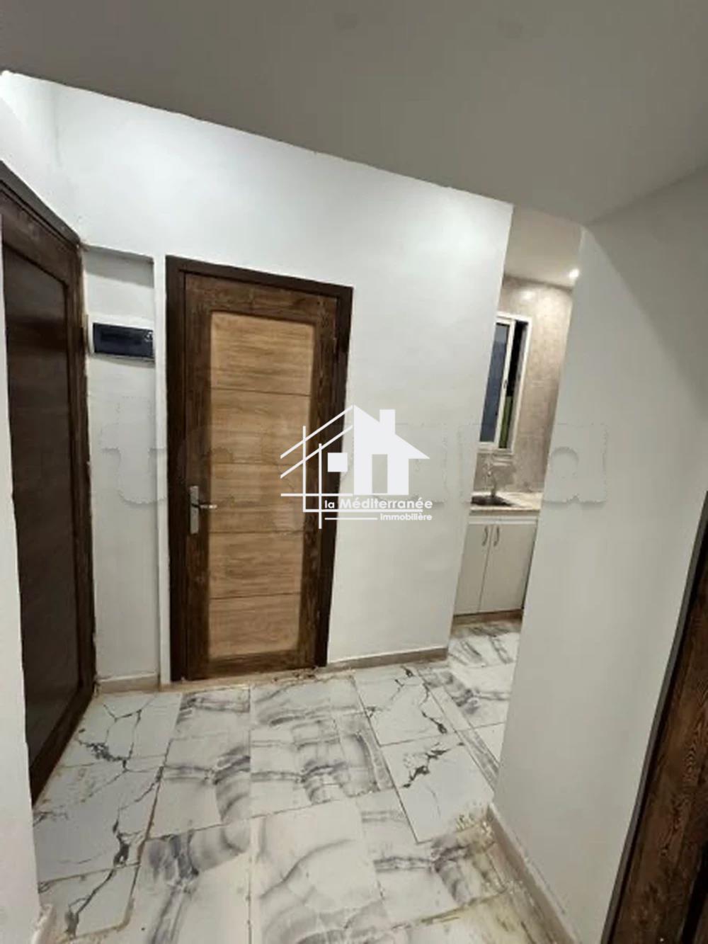 A vendre appartement s2 retapé à Ibn khldoun Tunis