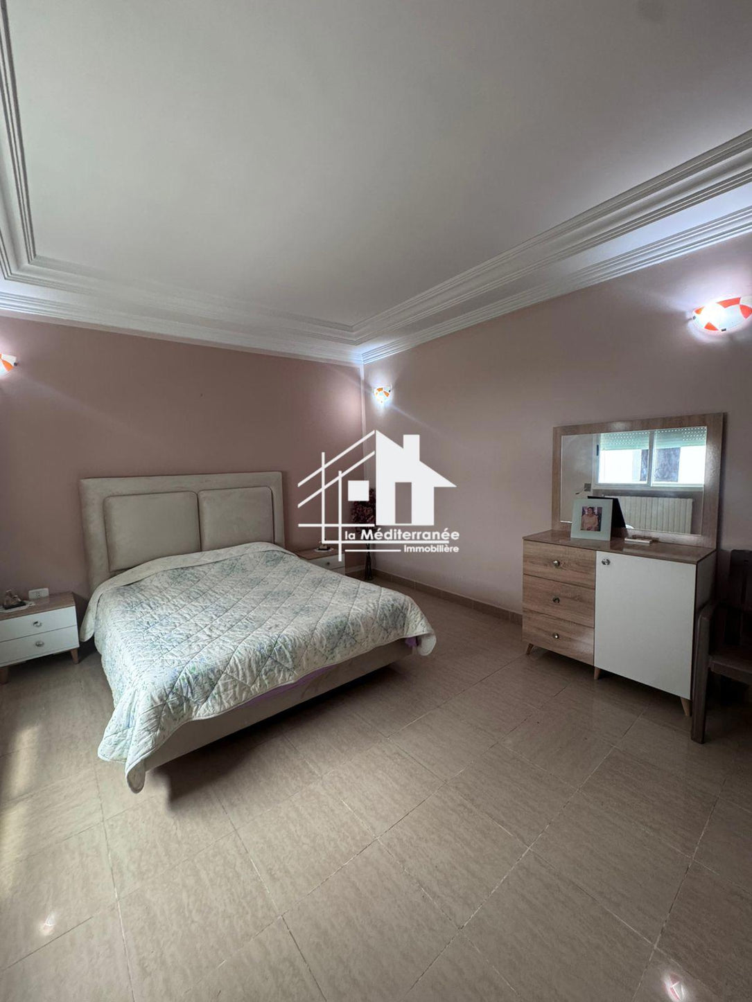 A vendre une villa 2S+5 au bardo