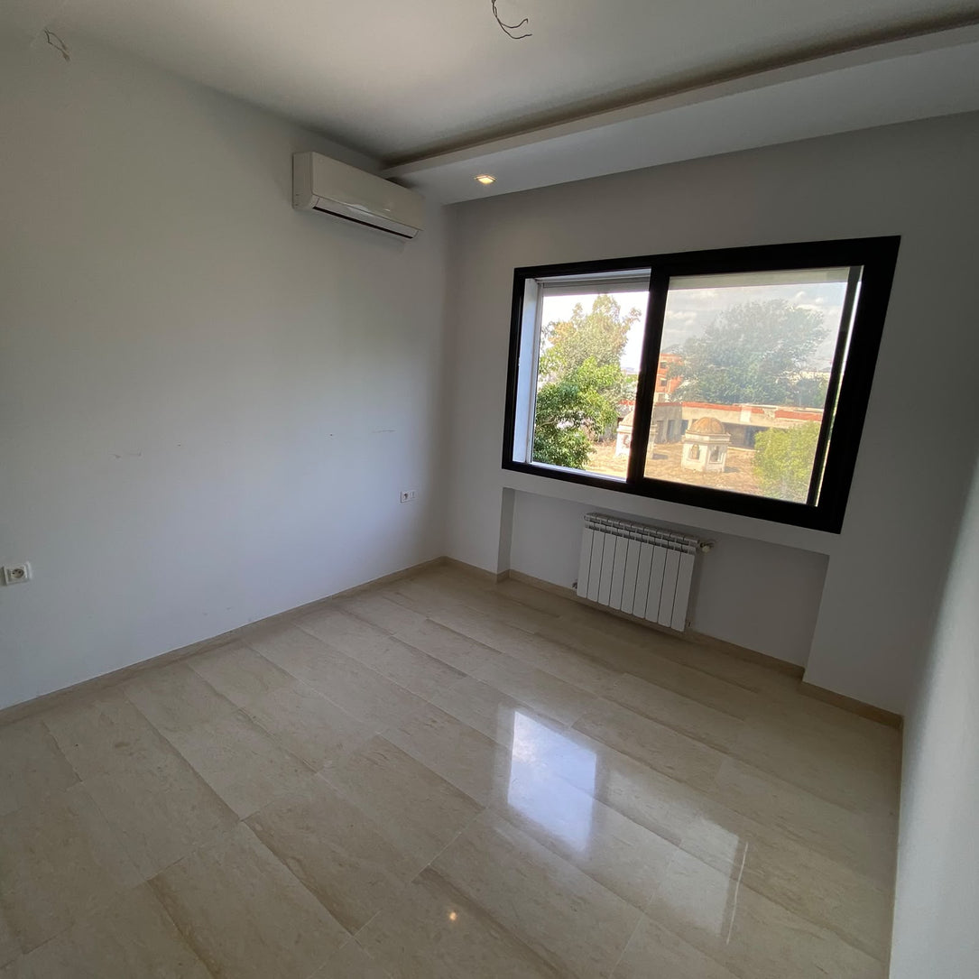 Duplex avec piscine s+3 chotrana 1 3000 DT