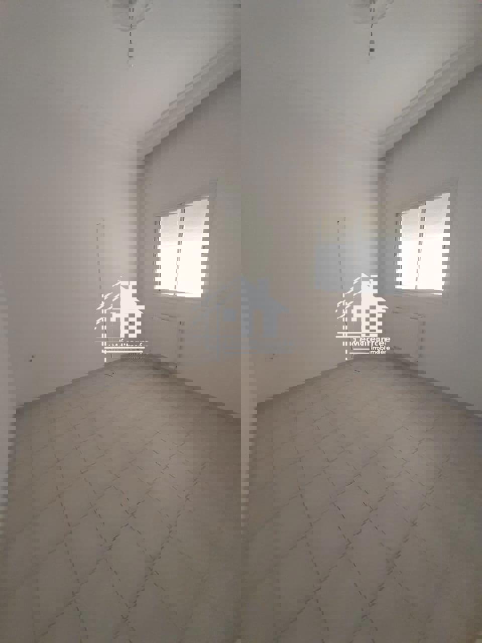 A louer un Appartement s+2 coté ben yaghlen