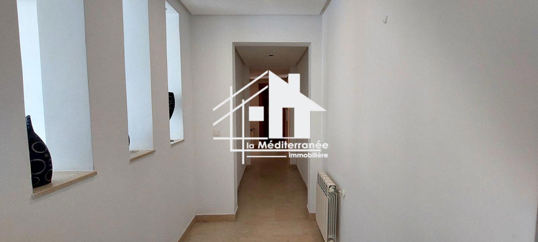 A louer un appartement S+2 derrière carrefour La Marsa