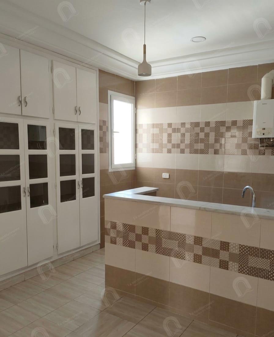 A louer étage de villa S+3 à cité skik bardo