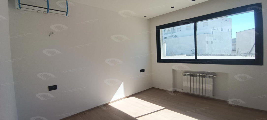 A vendre  Duplex s+2 avec jardin