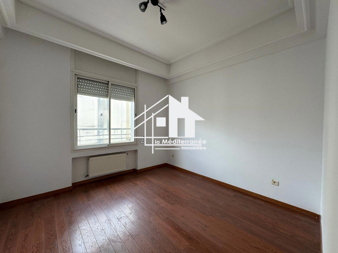 Appartement  S+2 Usage bureautique au Lac 2