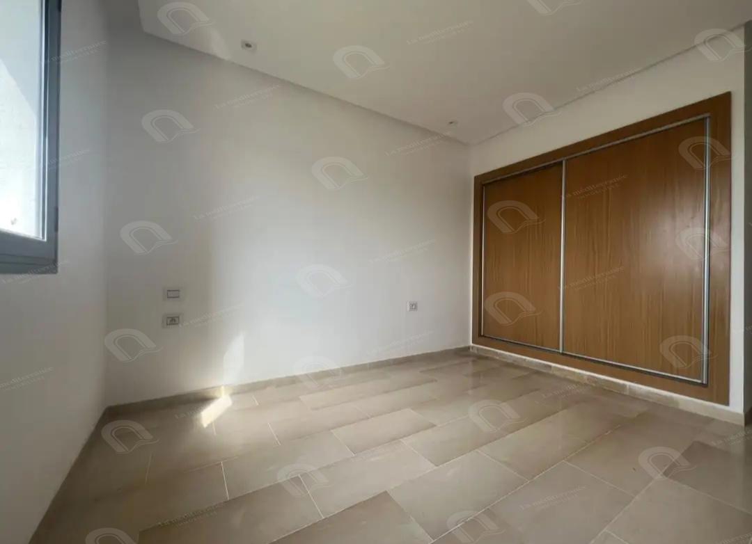 À LOUER : Superbe Appartement S+2 Haut Standing à chotrana