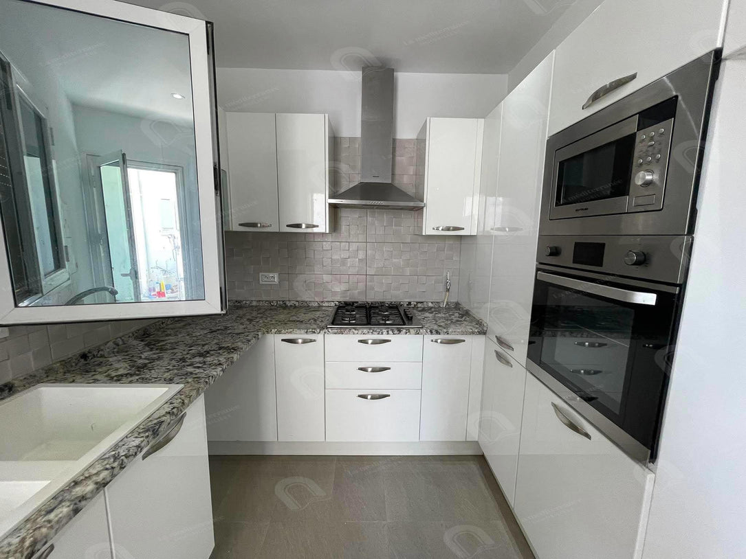 Appartement s+2  à Ezzahra (1 ére étage )