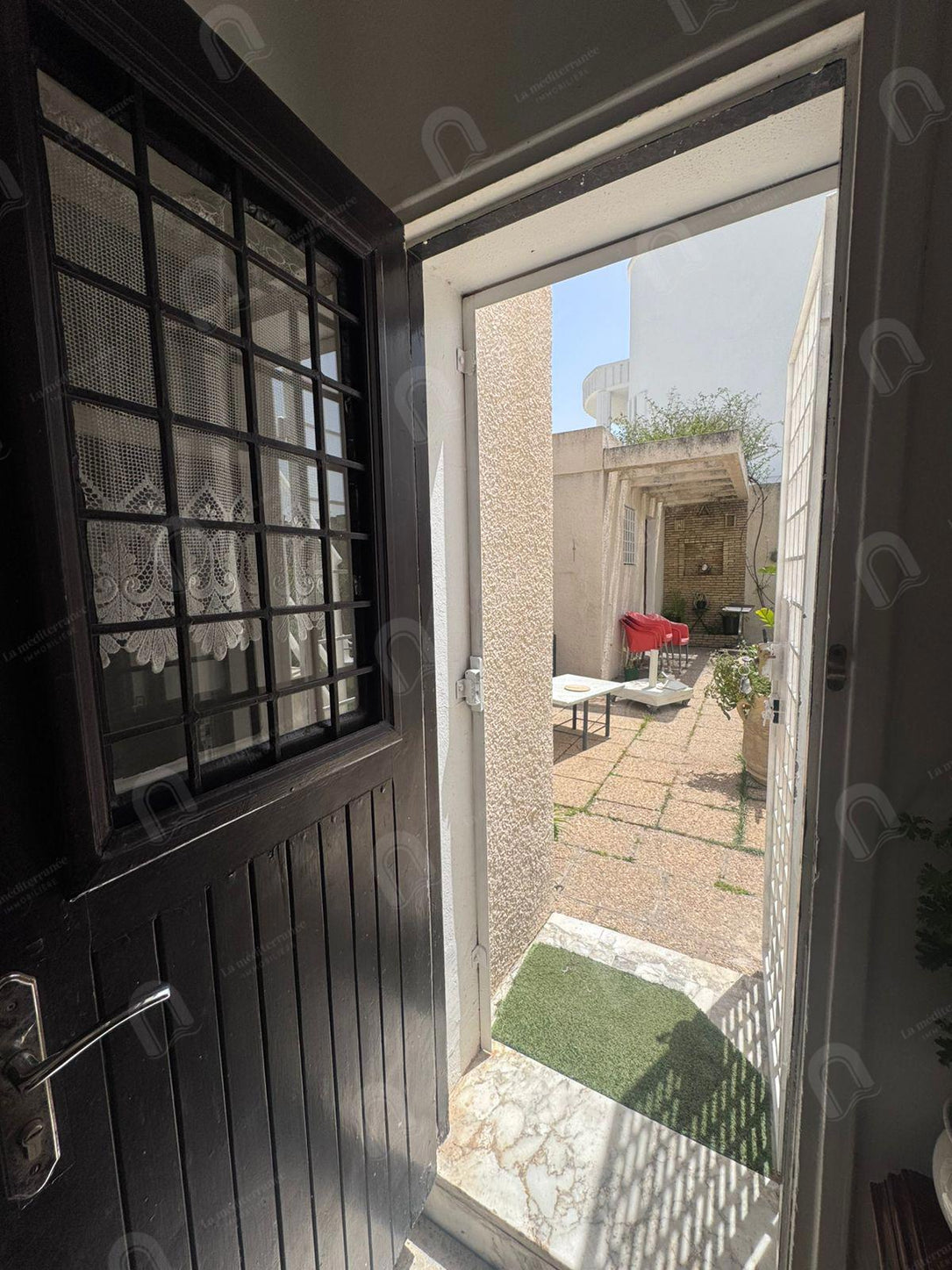 A vendre Villa 2S+5 avec grand jardin à cité romena
