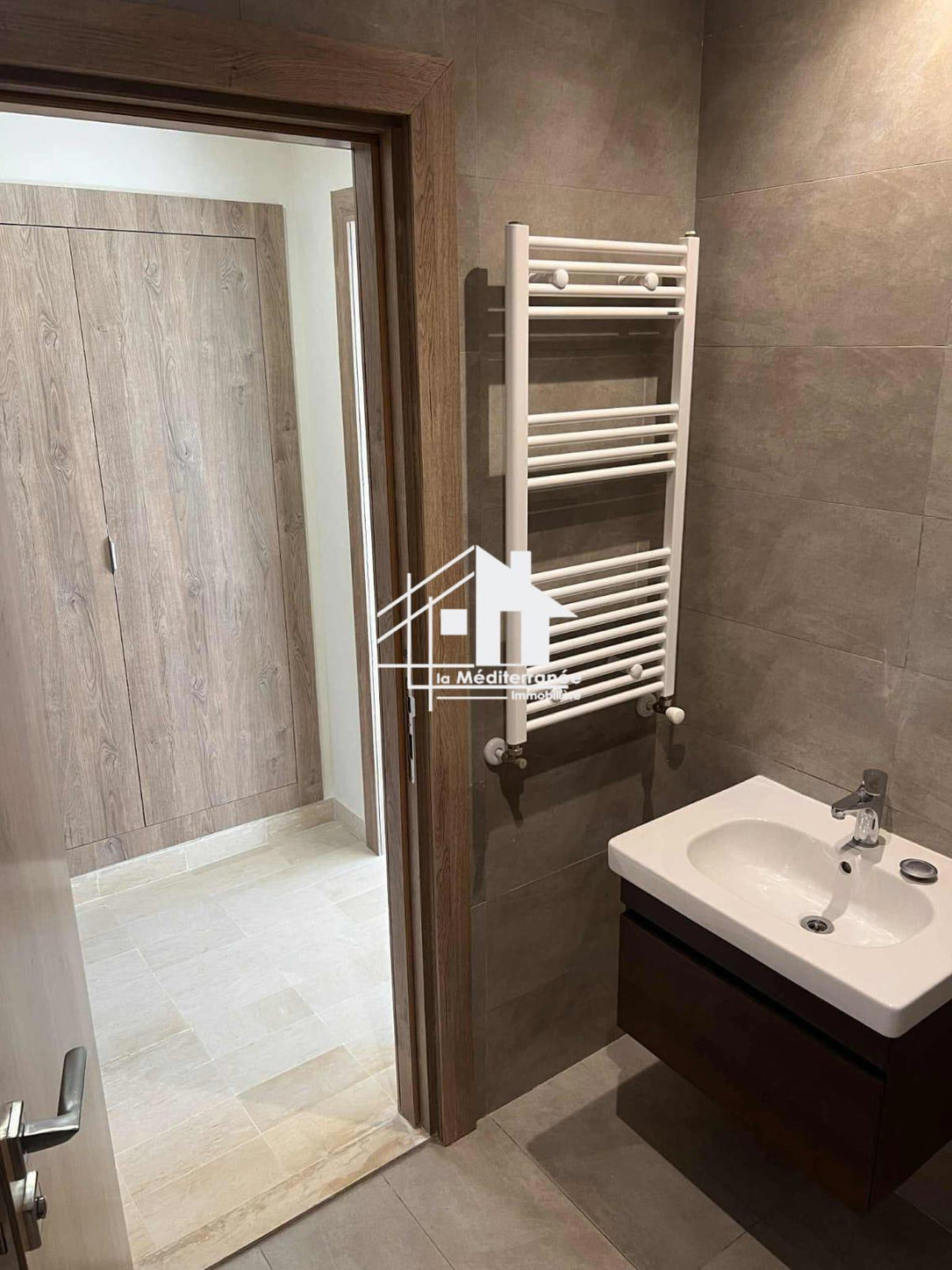 A louer un S+2 à chotrana 1