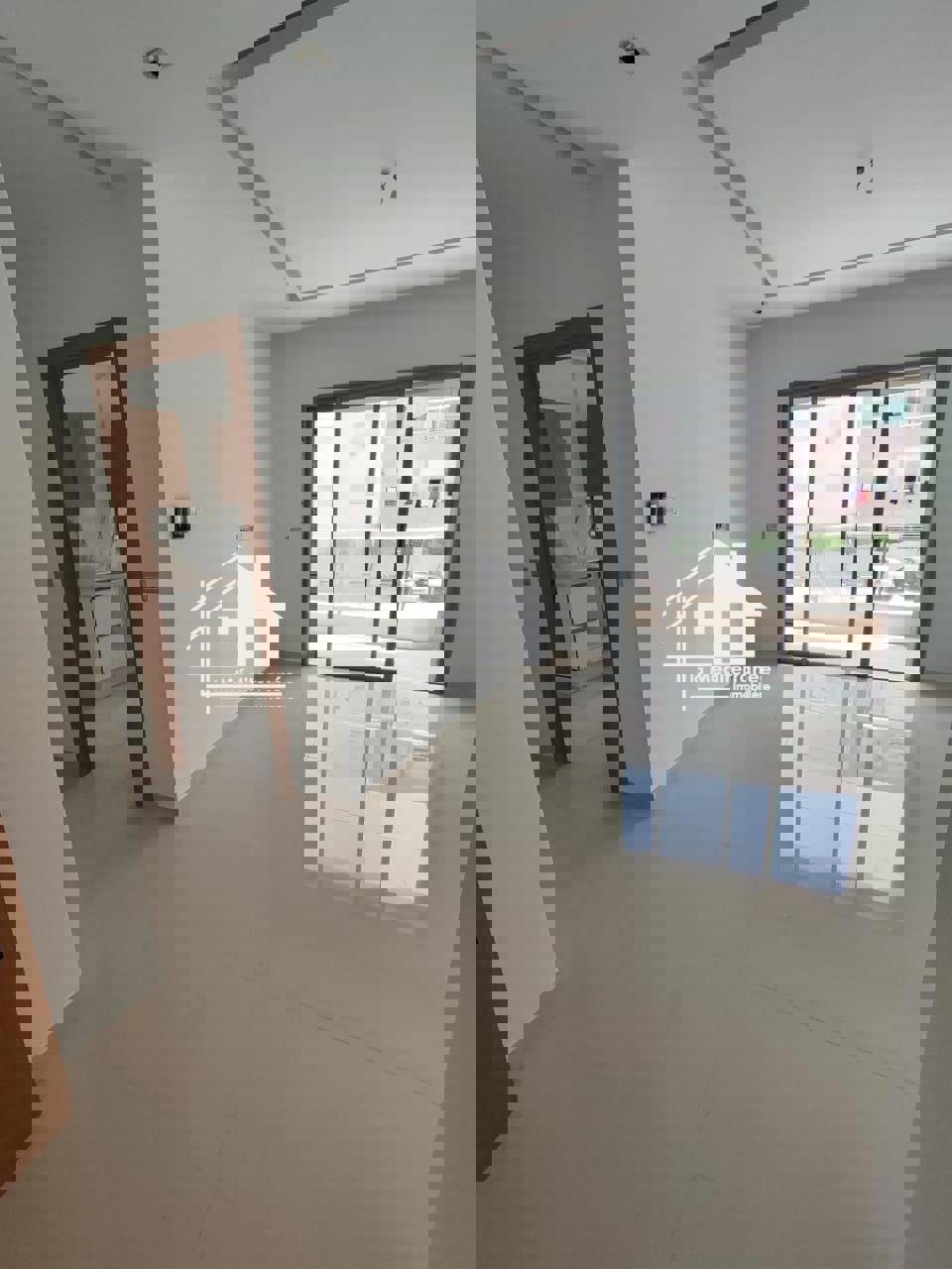 A vendre un S+1 neuf a cité Wahat
