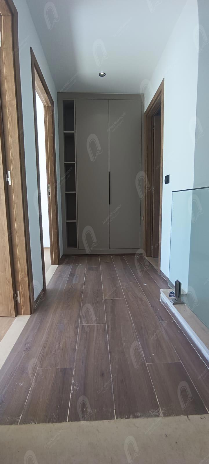 A vendre  Duplex s+2 avec jardin
