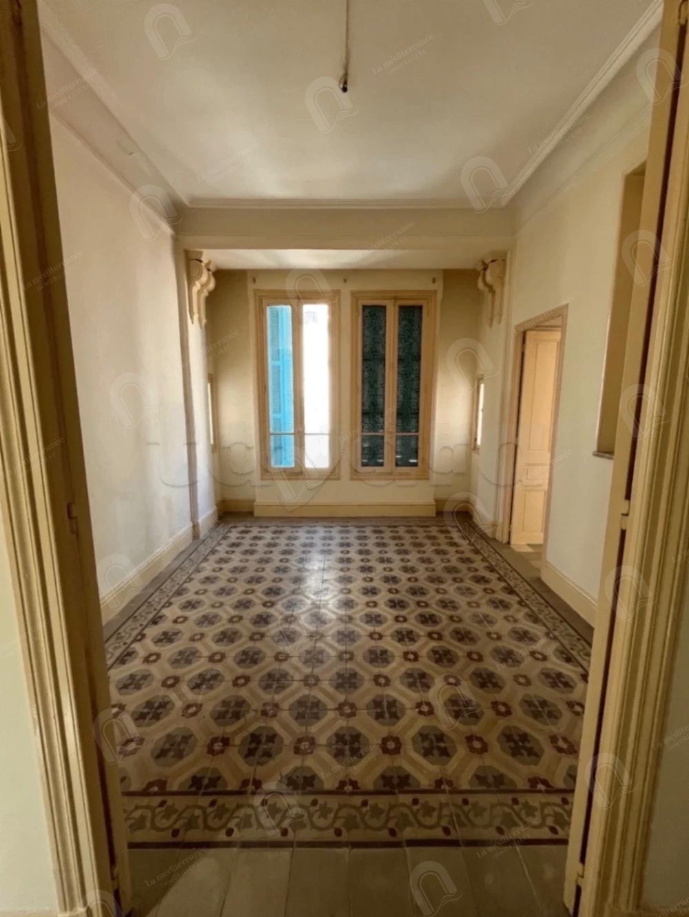 A vendre appartement s4 au centre ville Tunis