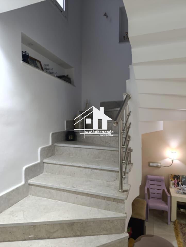à vendre un duplex s+3 à mourouj 3
