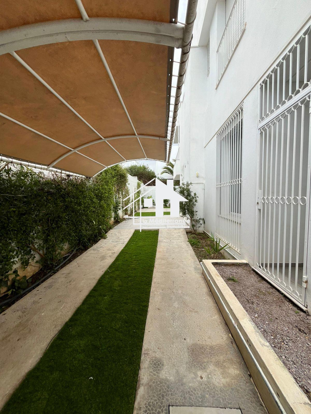 A louer une villa s+4 à Gammarth