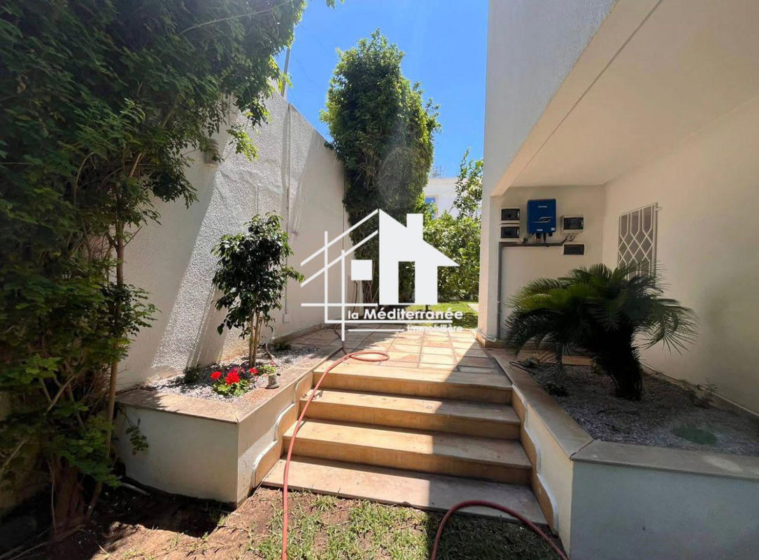 a louer vill S+4 aux jardins de carthage