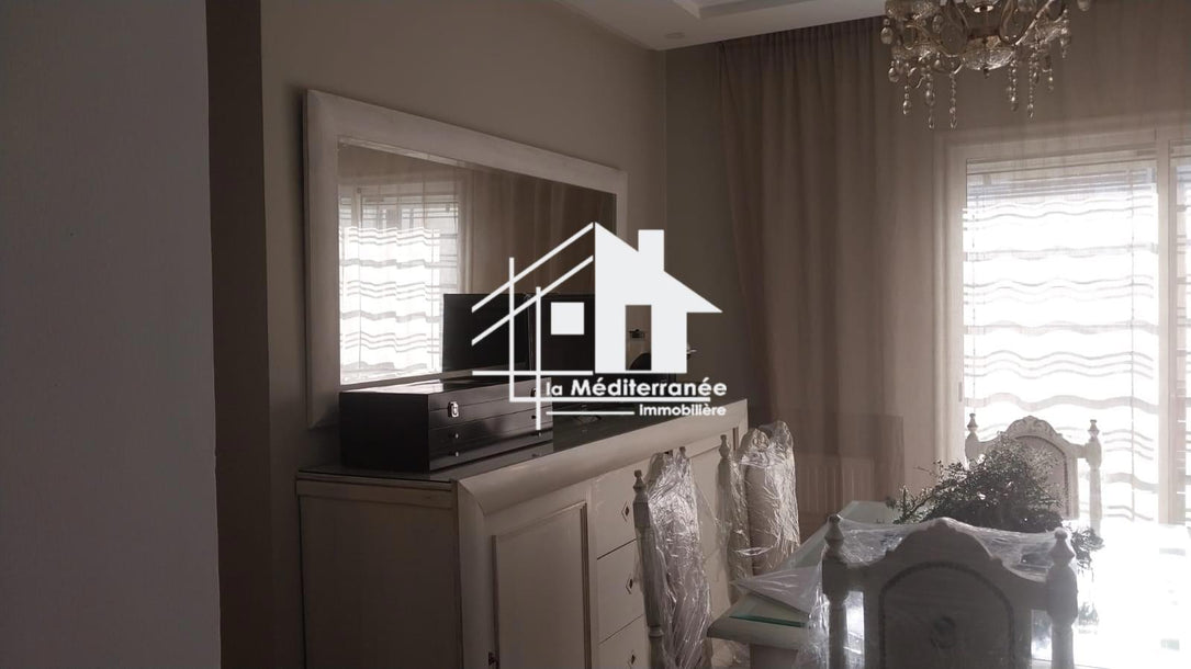 A vendre une villa s+4 à jardin d'el menzah