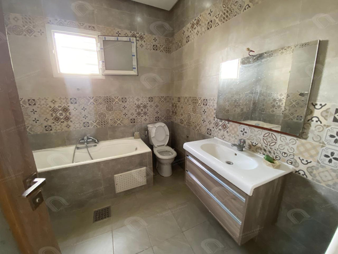 A louer appartement s2 hst à Khaznadar