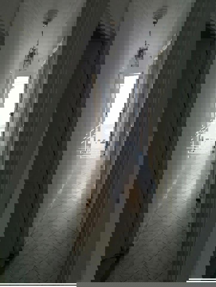 A louer un étage de villa S+2 au bardo