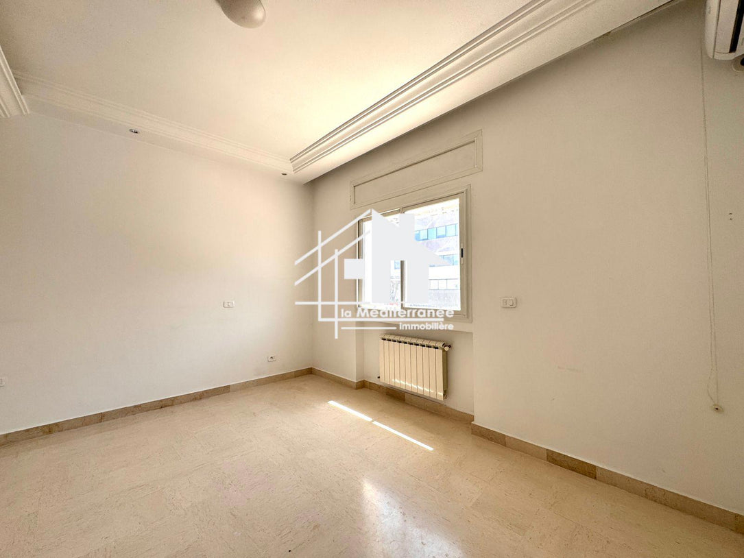 A louer un charmant duplex S+5 au Lac 2
