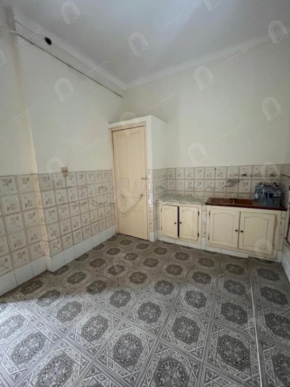A vendre appartement s4 au centre ville Tunis