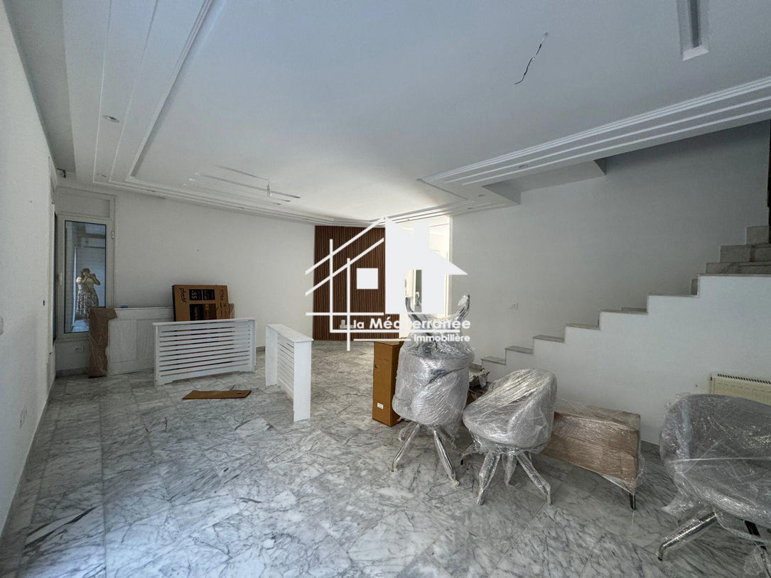 Un magnifique Duplex S+3 meublé  à Jardins de Carthage