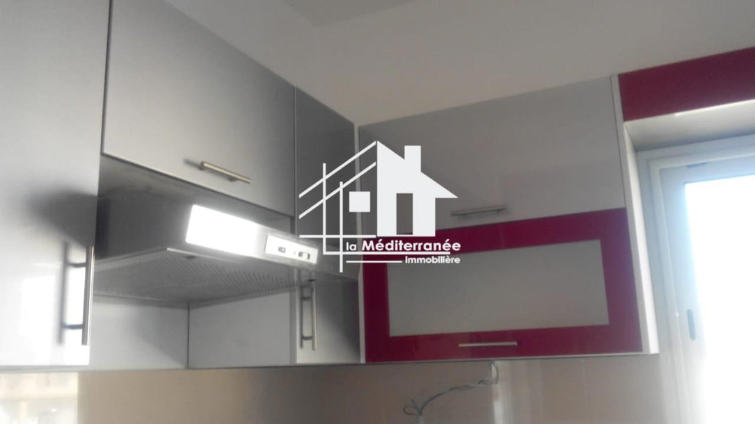 A louer étage de villa s+3 20 mars le bardo