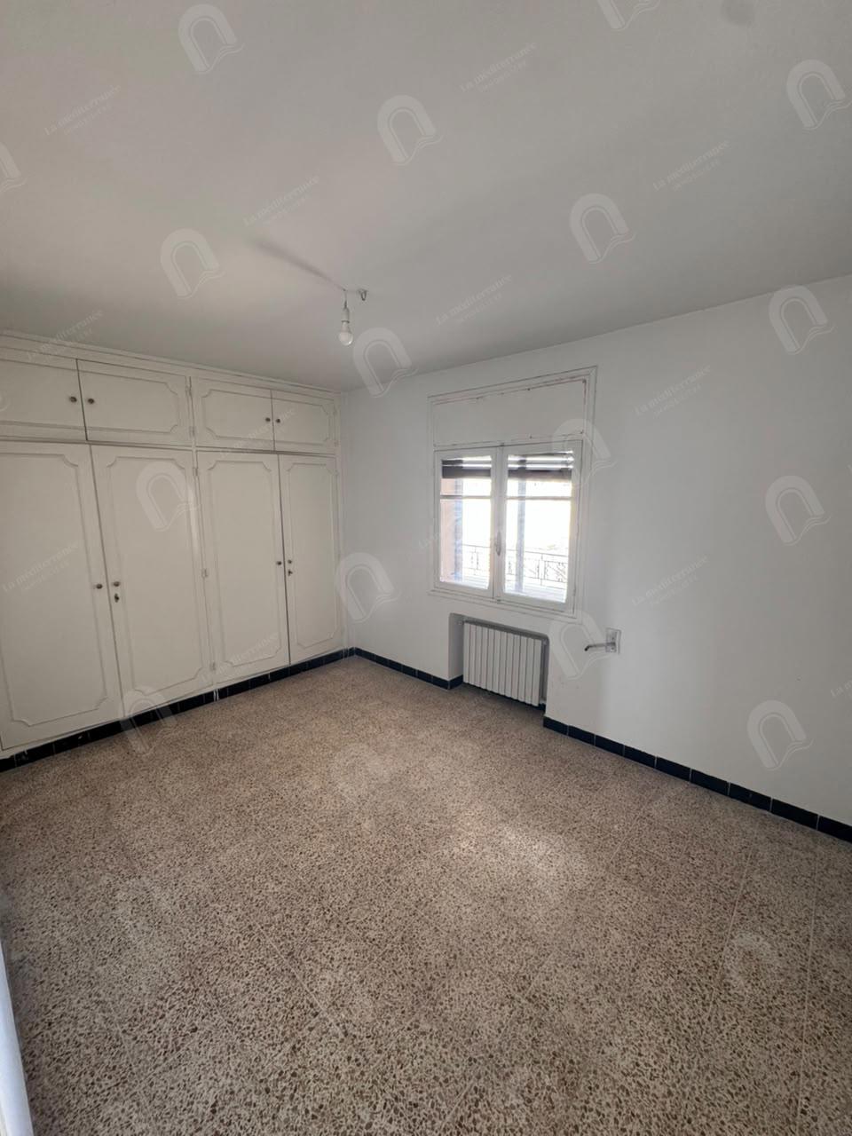 A louer un étage de villa S+4