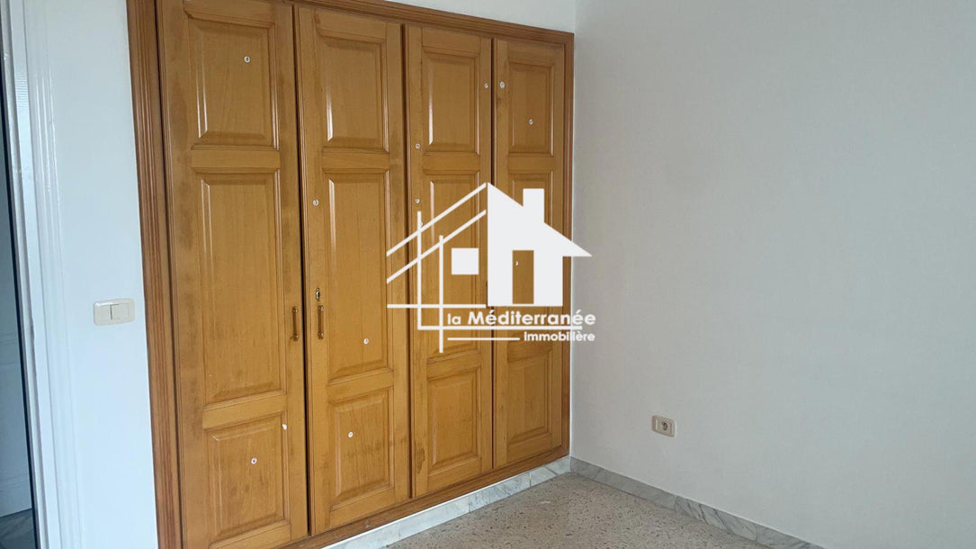 A vendre Appartement S+2 à Ennasr