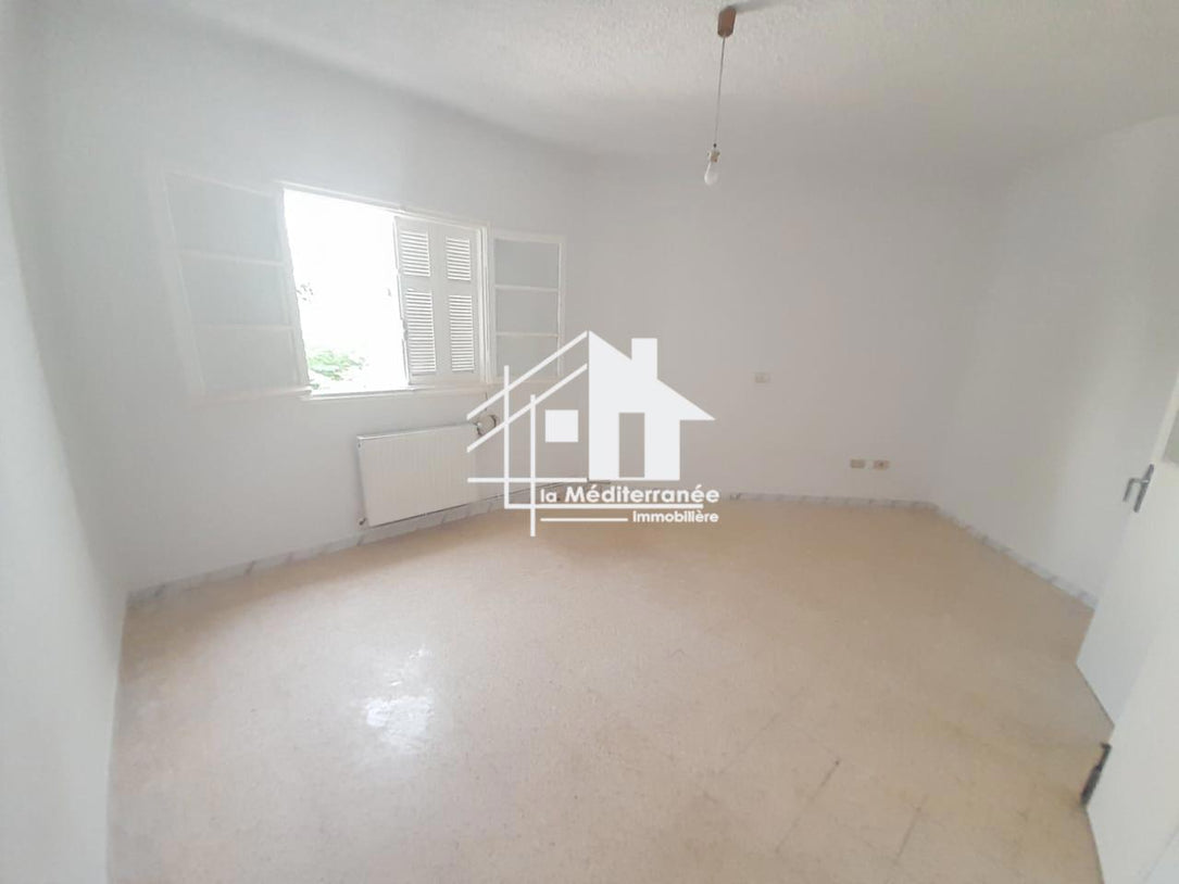 A vendre Appartement s+2 A boumhal Bassatine